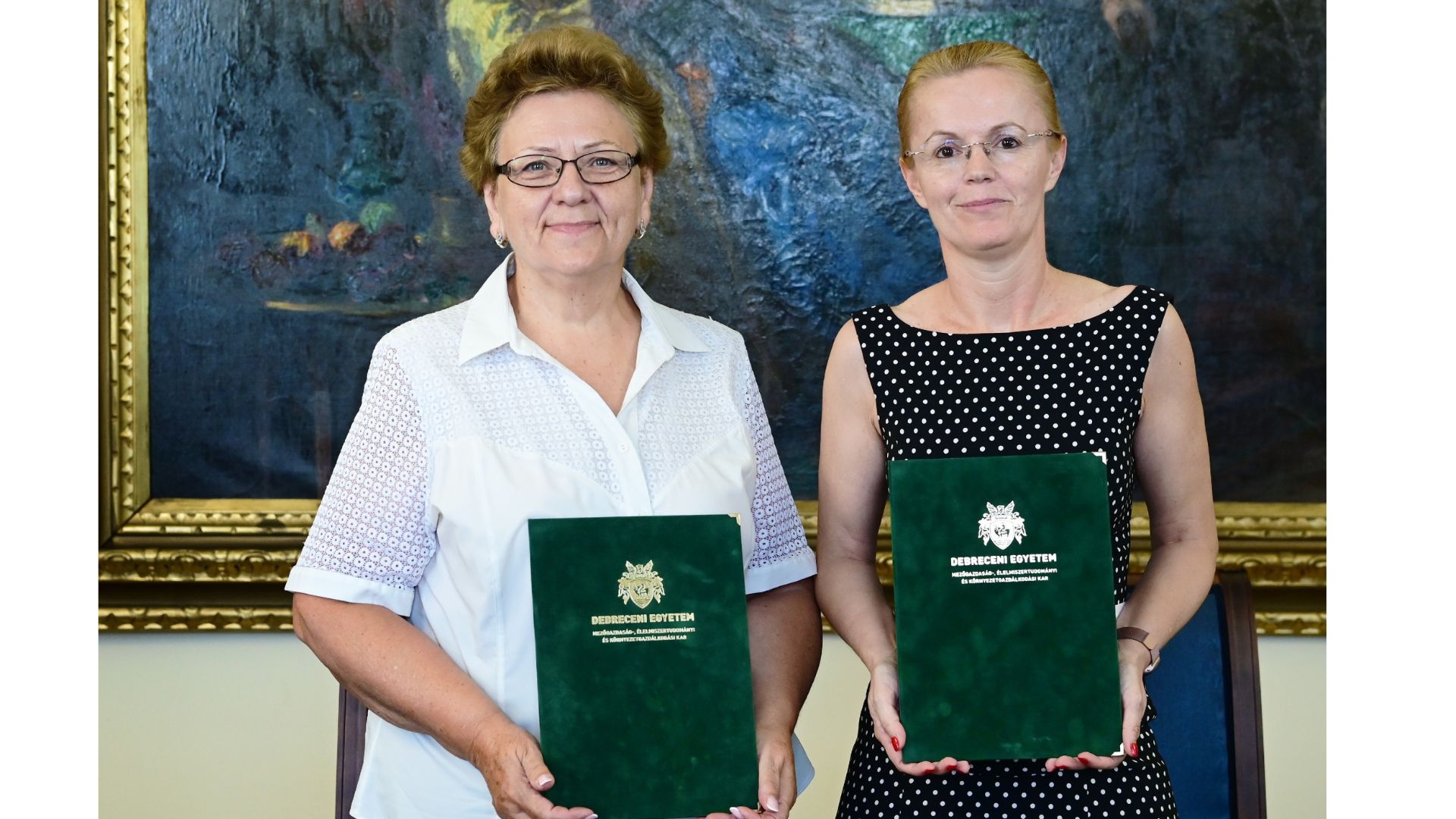 Bükki Természetvédelmi és Erdészeti Kihelyezett Tanszék létrehozása_ünnepélyes aláírás_1.jpg